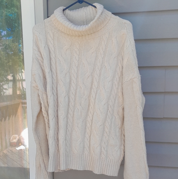 Olive & Oak Womens L Cream Cable Knit Turtleneck Sweater EUC - Picture 2 of 3